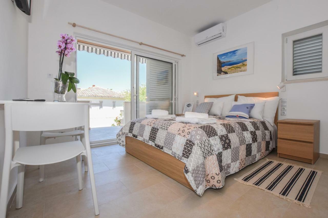 Villa Magena - Luxury Apartments In Pag Center พาก ภายนอก รูปภาพ