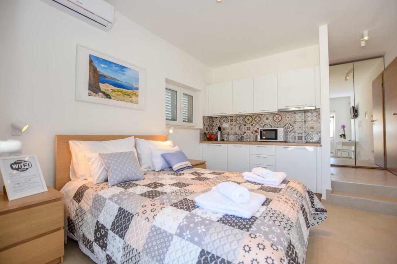 Villa Magena - Luxury Apartments In Pag Center พาก ภายนอก รูปภาพ