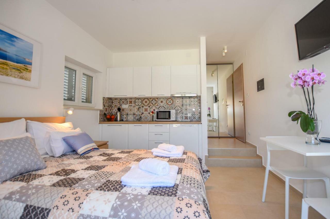Villa Magena - Luxury Apartments In Pag Center พาก ภายนอก รูปภาพ