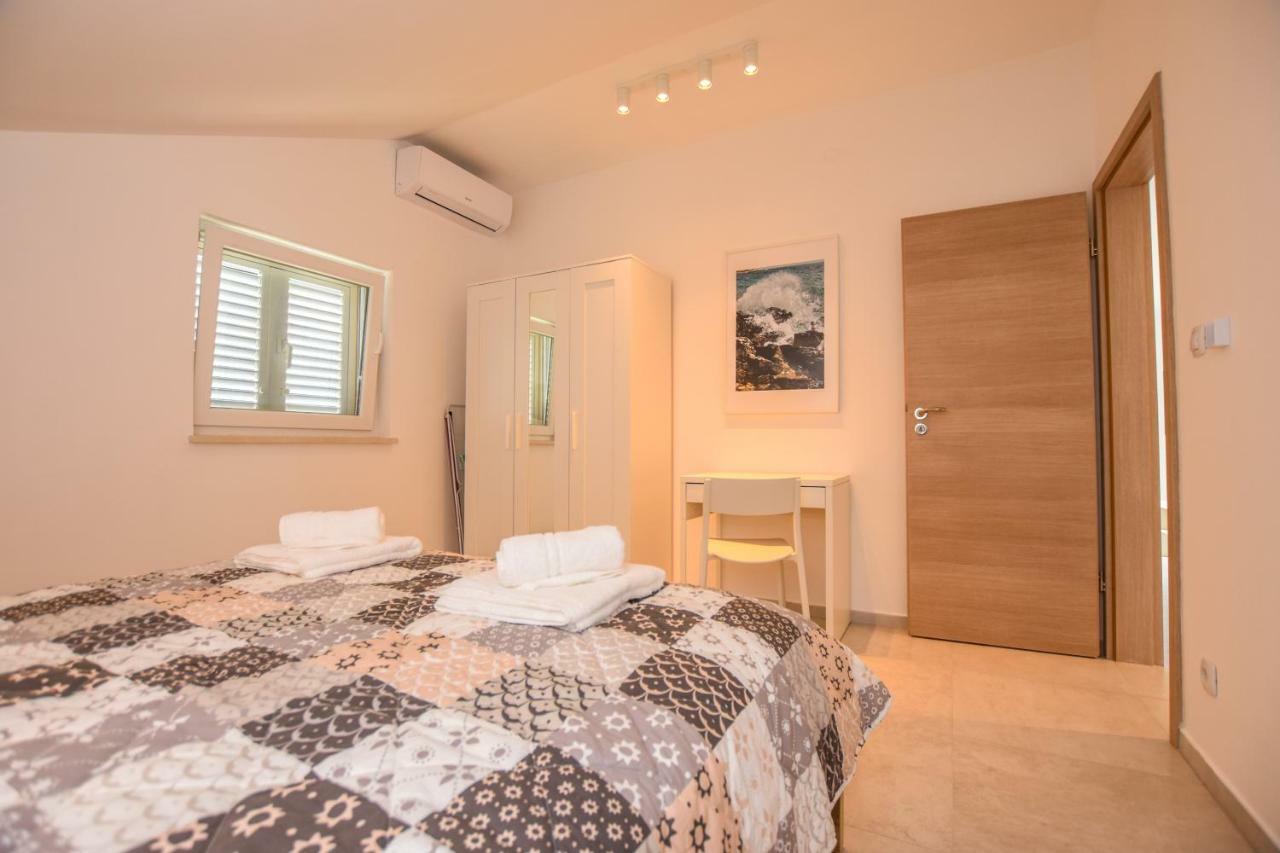 Villa Magena - Luxury Apartments In Pag Center พาก ภายนอก รูปภาพ